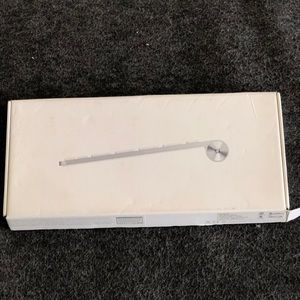 Apple A1314 Wireless Keyboard (MC184LL/B)